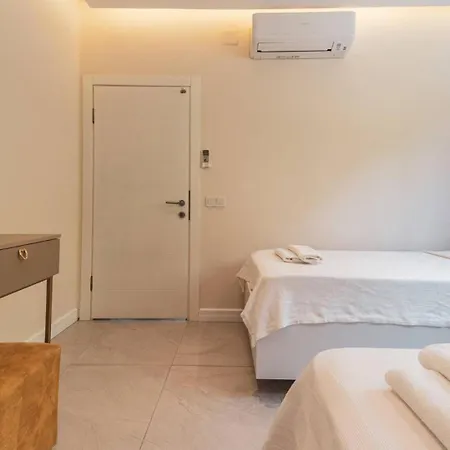Akbel 4 Bedroom - 8394 *