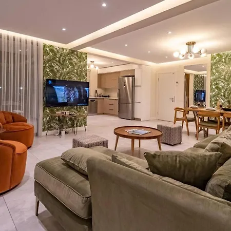 Villa Akbel 4 Bedroom - 8394 *