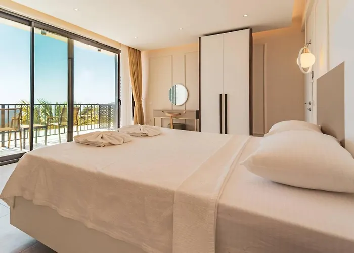 Villa Akbel 4 Bedroom - 8394
