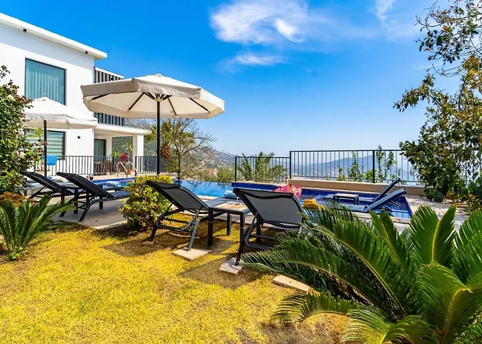 Villa Akbel 4 Bedroom - 8394